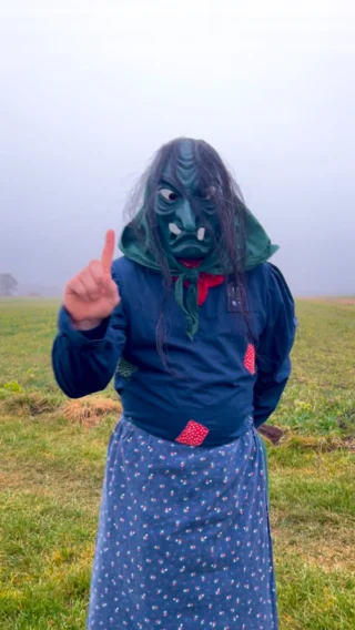 Instagram post from wasserhexen.bichtlingen. This post is in position 9.